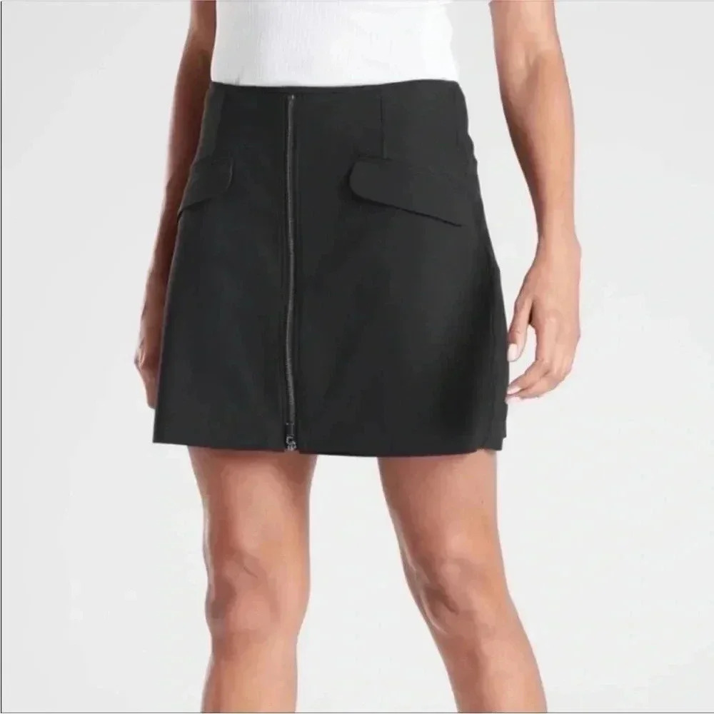 Athleta Black Front Zipper Stellar Skort Skirt Size M